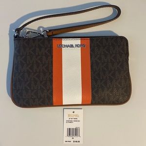 🌟 SOLD🌟 Michael Kors Jet Set Travel Wristlet